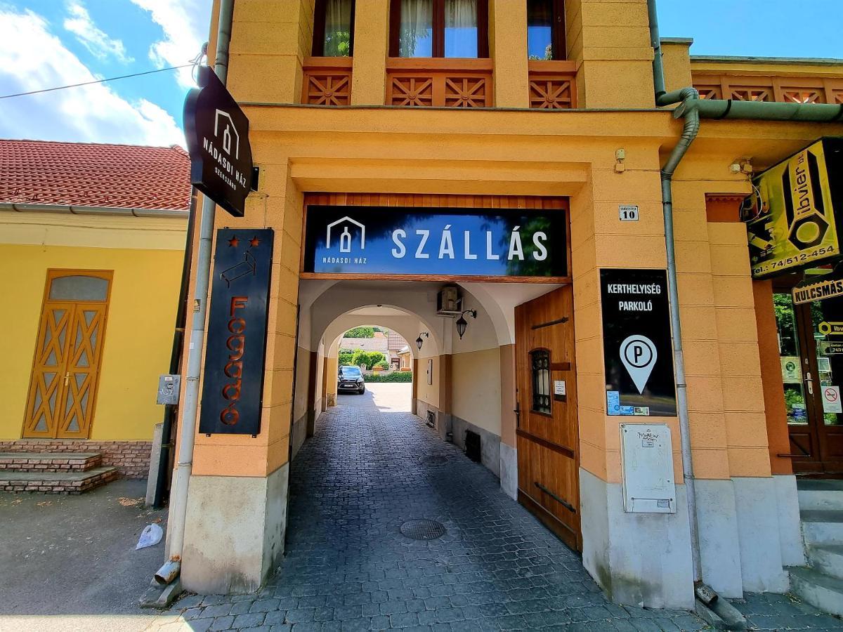 Nadasdi Haz Szekszárd Extérieur photo